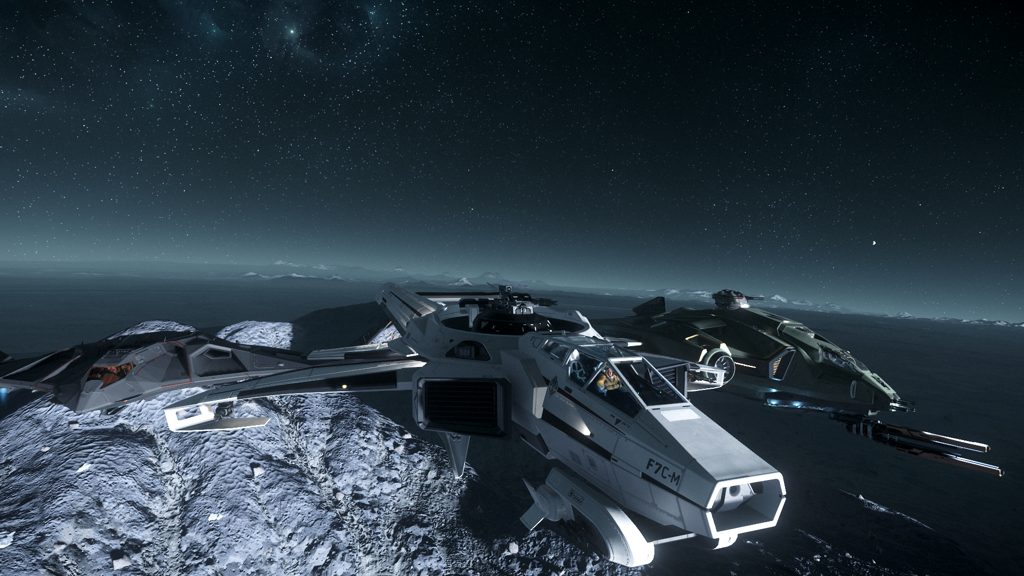 Vaisseau Disorder en approche d'atterrissage sur une lune — Combat spatial Star Citizen