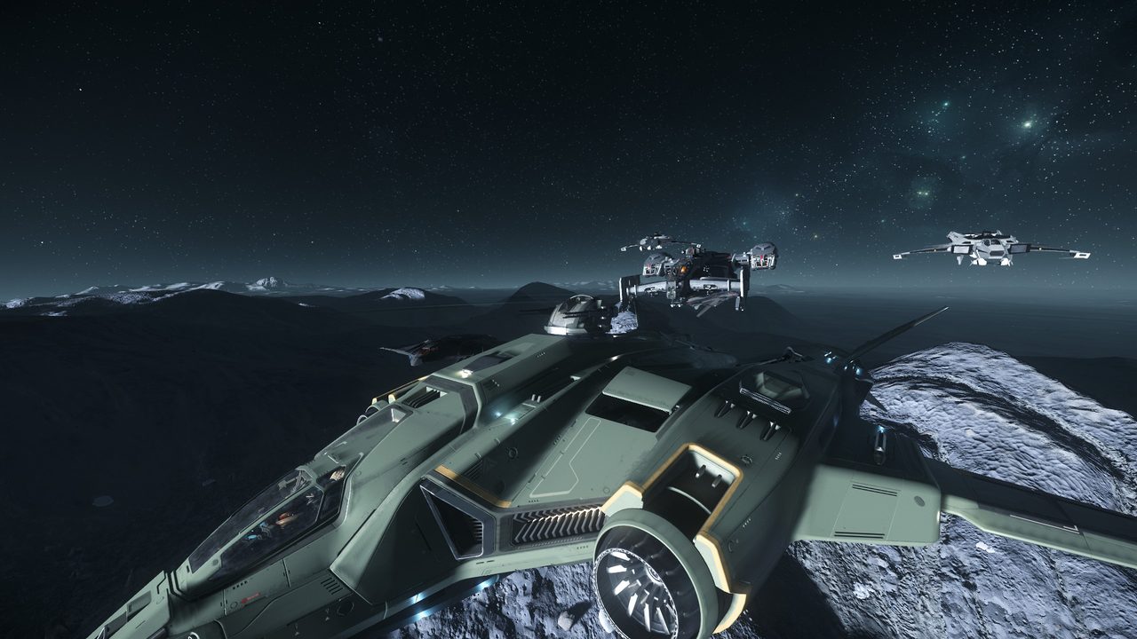 Flotte de vaisseaux Disorder posée sur une lune dans Star Citizen